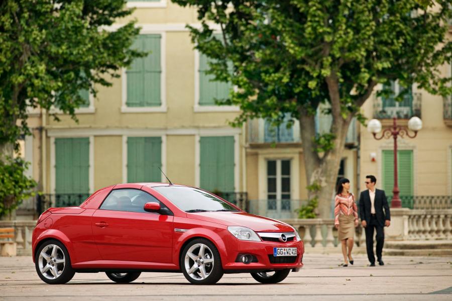  Opel Tigra Twin Top 2004 года  (фото 47 из 142)
